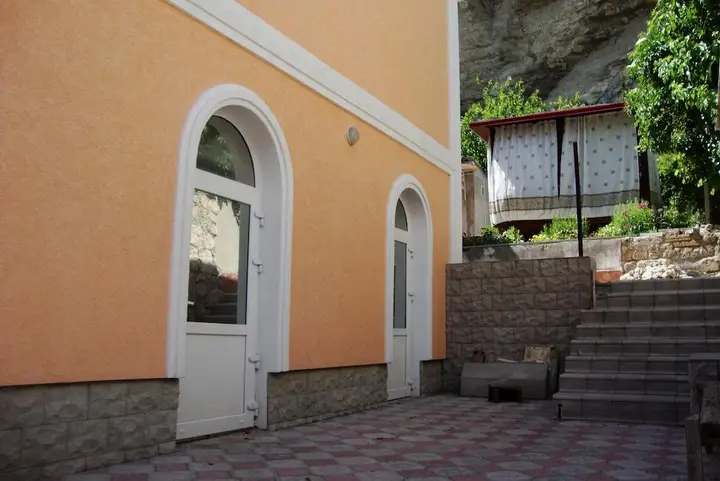 Esfane Guest House — фото 1