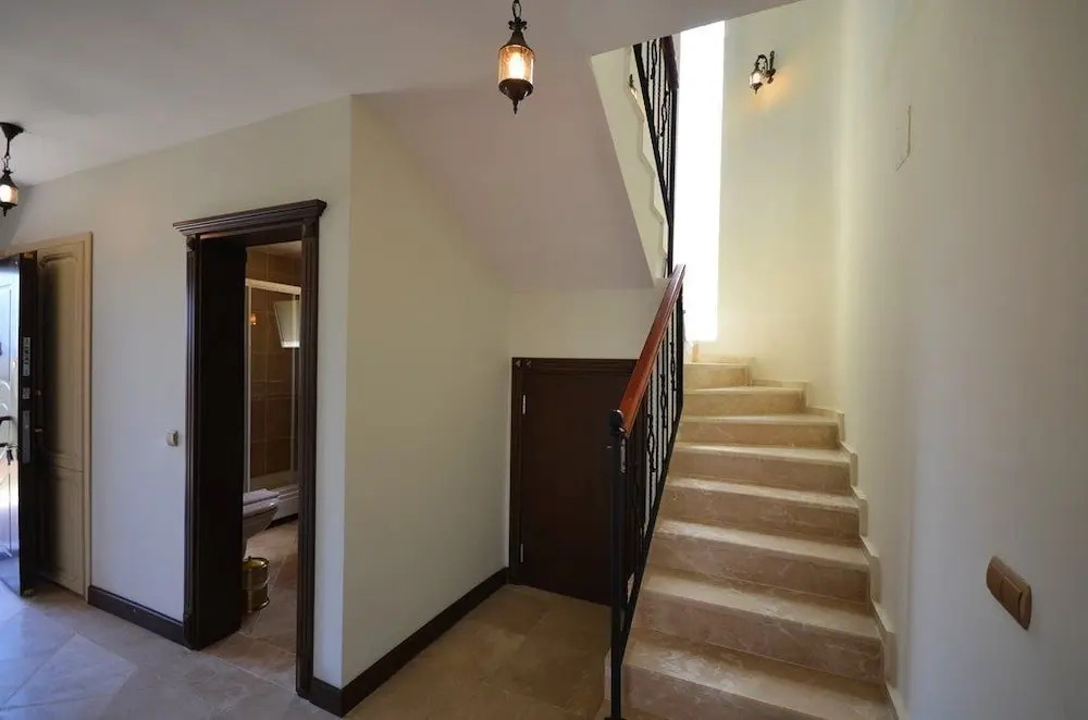 Исламлар: Villa Royal