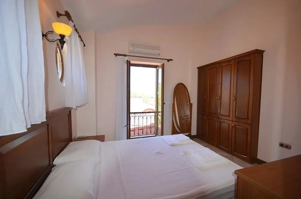 Исламлар: Villa Royal