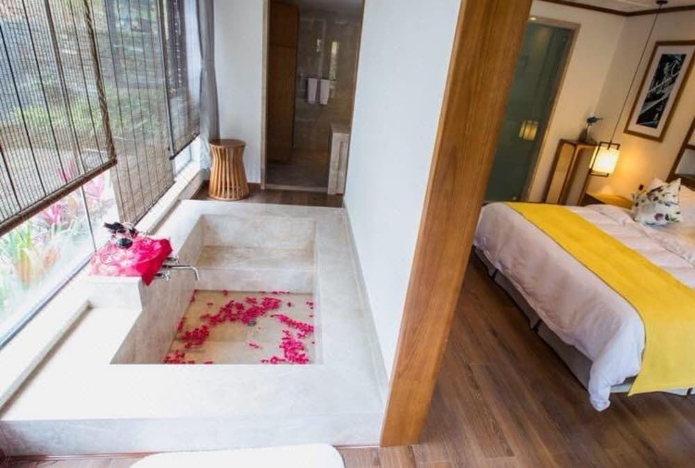 Яань: Floral Hotel · Yalanduo Garden Ya'an