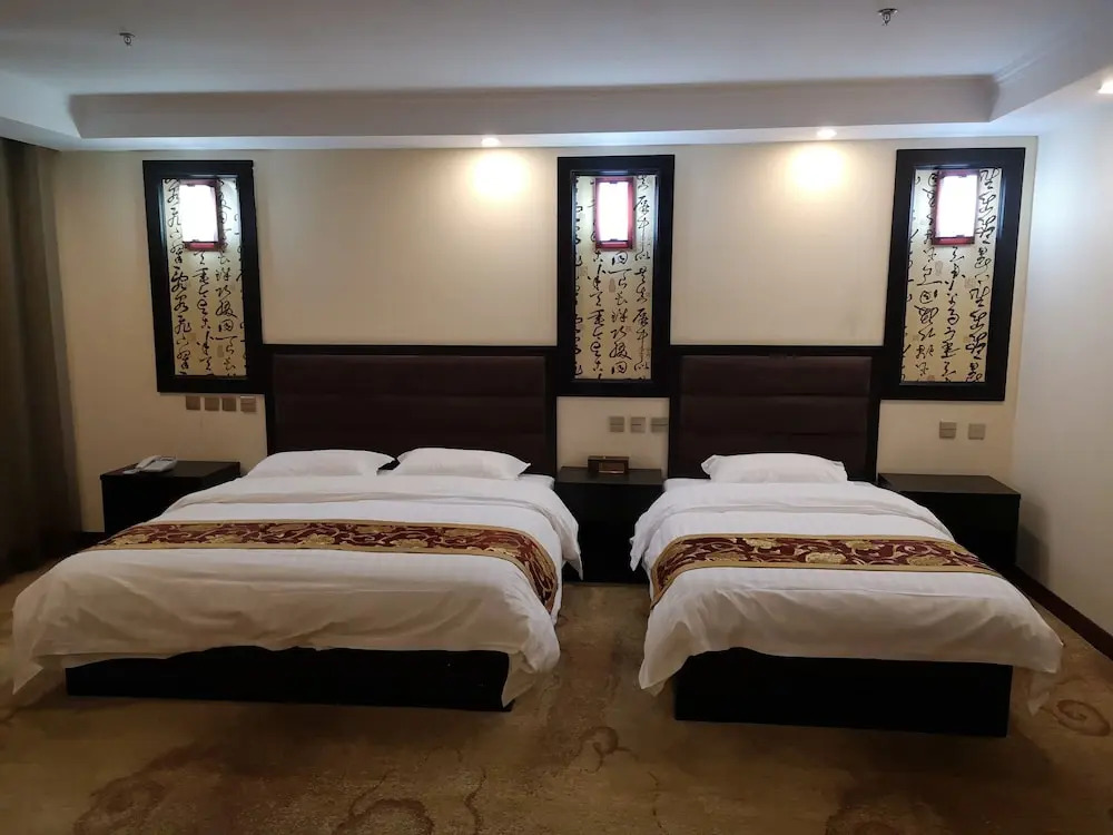 Чэндэ: Yanlong Hongshun Hotel