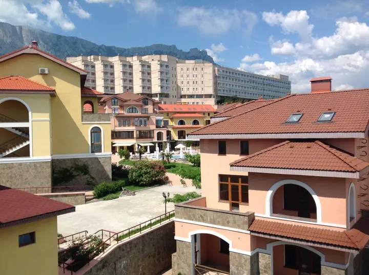Алупка: Апартаменты Испанская Деревня