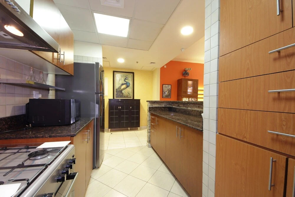 Дубай: Signature Holiday Home- Skycourt Tower F