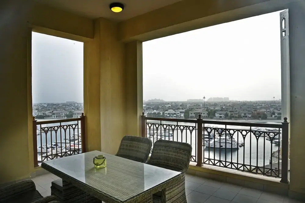 Дубай: Splendid View 2Br Apt. In Palm Jumeirah
