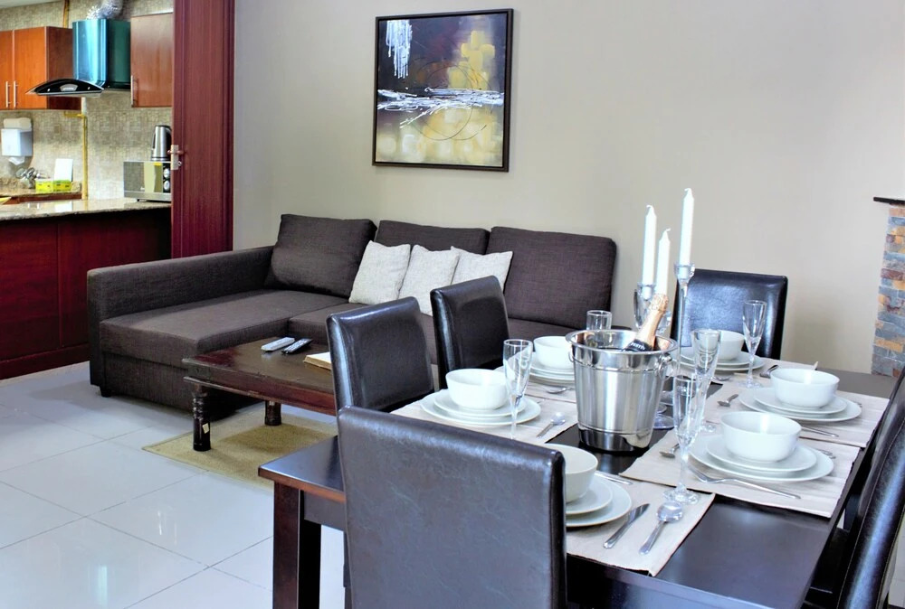 Дубай: A C Pearl Holiday Homes - Marina Stunning View on 55th Floor