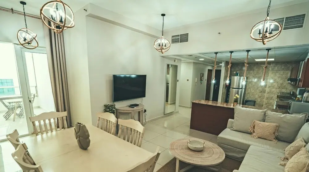 Дубай: A C Pearl Holiday Homes - Bohemian Style on 58th Floor