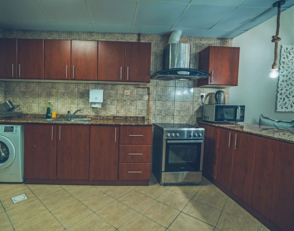 Дубай: A C Pearl Holiday Homes - Bohemian Style on 58th Floor