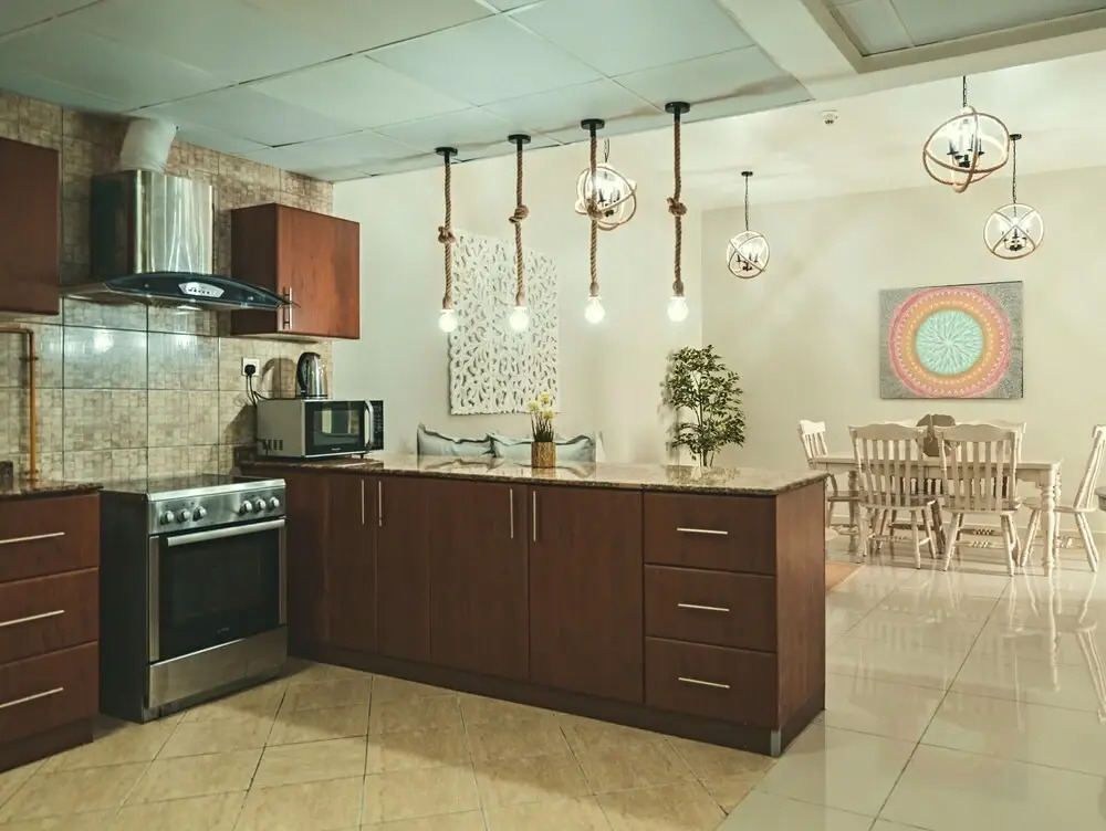 Дубай: A C Pearl Holiday Homes - Bohemian Style on 58th Floor