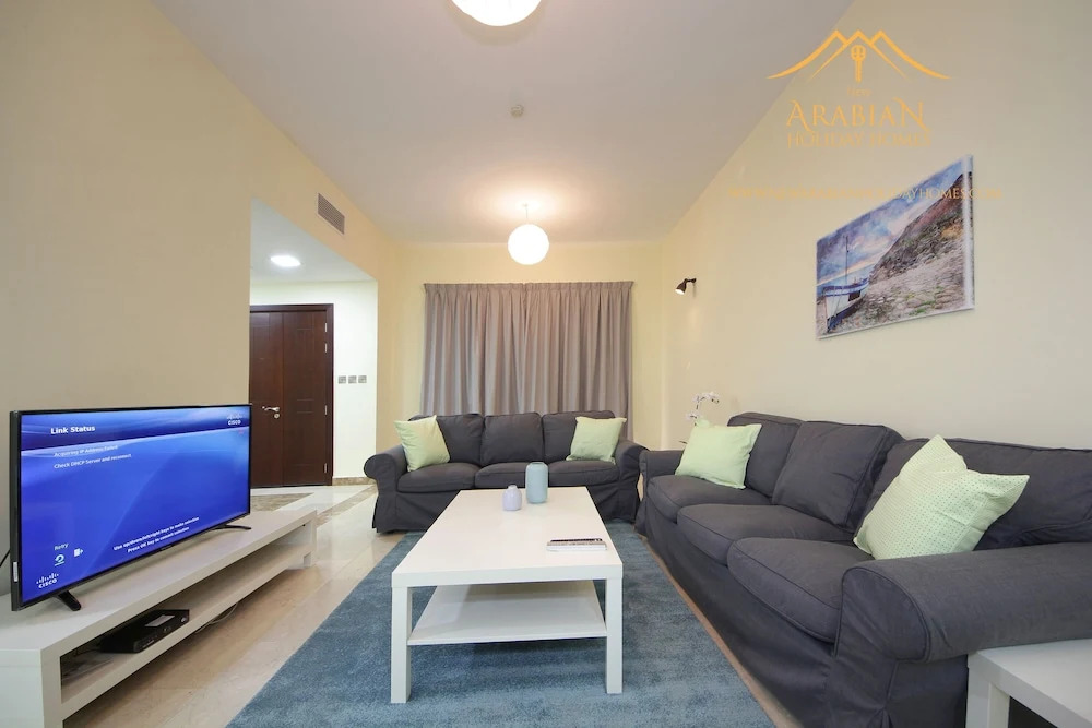 Дубай: New Arabian Holiday Homes Jvc Villa