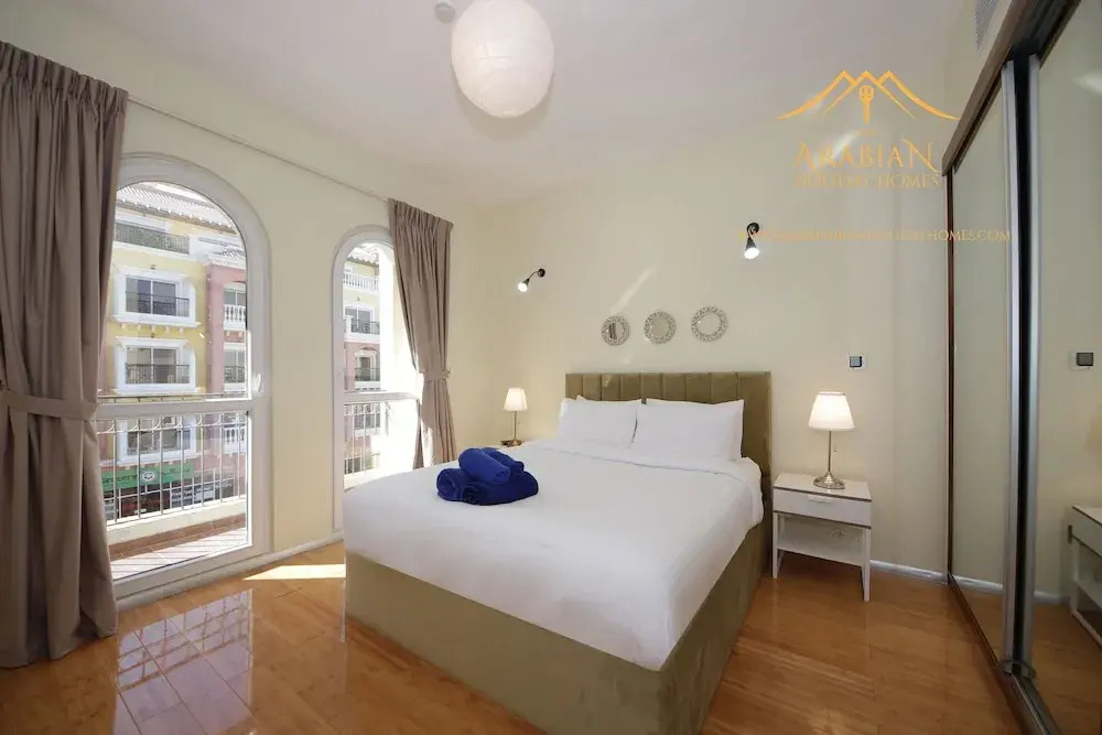 Дубай: New Arabian Holiday Homes Jvc Villa