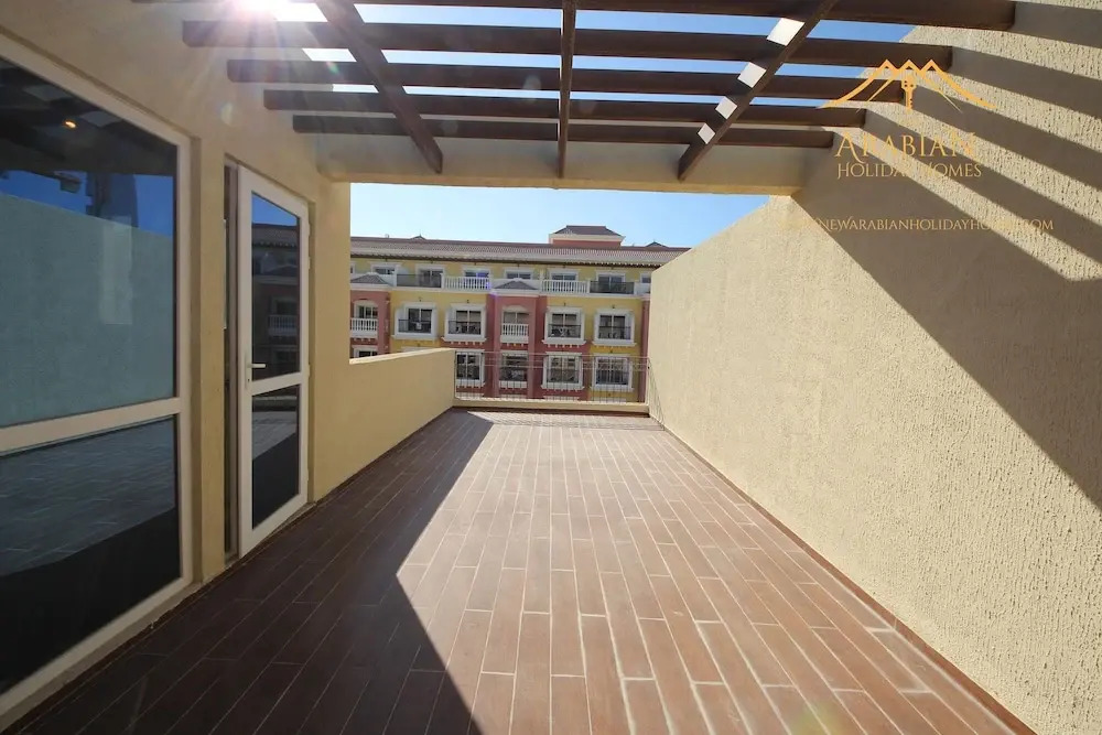 Дубай: New Arabian Holiday Homes Jvc Villa