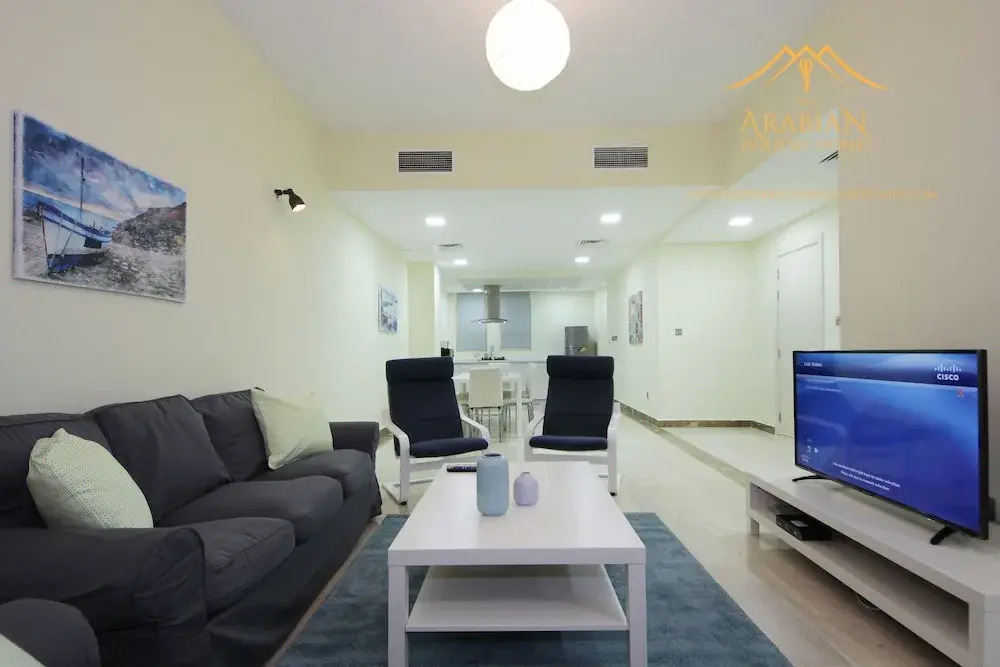 Дубай: New Arabian Holiday Homes Jvc Villa