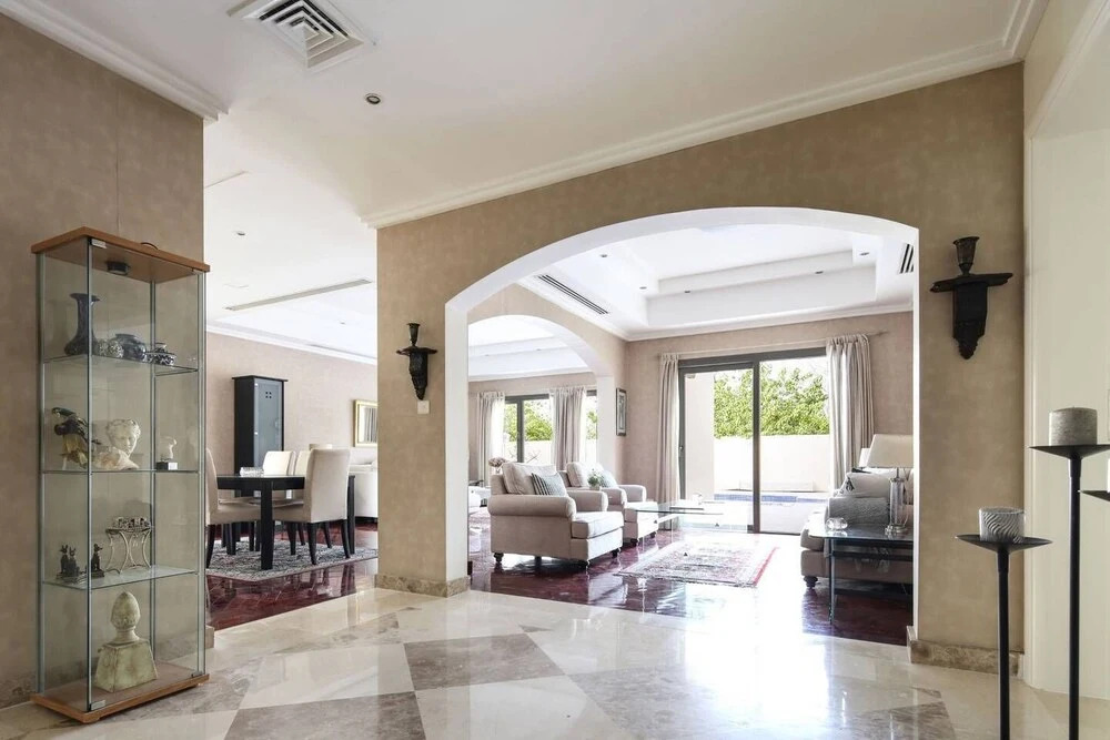Дубай: Grand Villa w/ Private Pool in Meadows - Sleeps 10