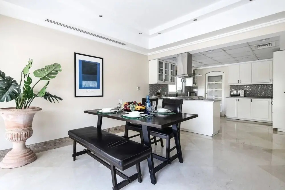 Дубай: Grand Villa w/ Private Pool in Meadows - Sleeps 10
