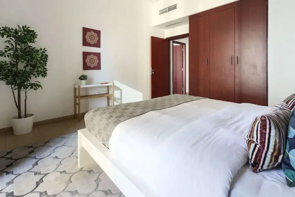 Дубай: 2BR in JBR w/ Mesmerizing Marina Views! Sleeps 6!
