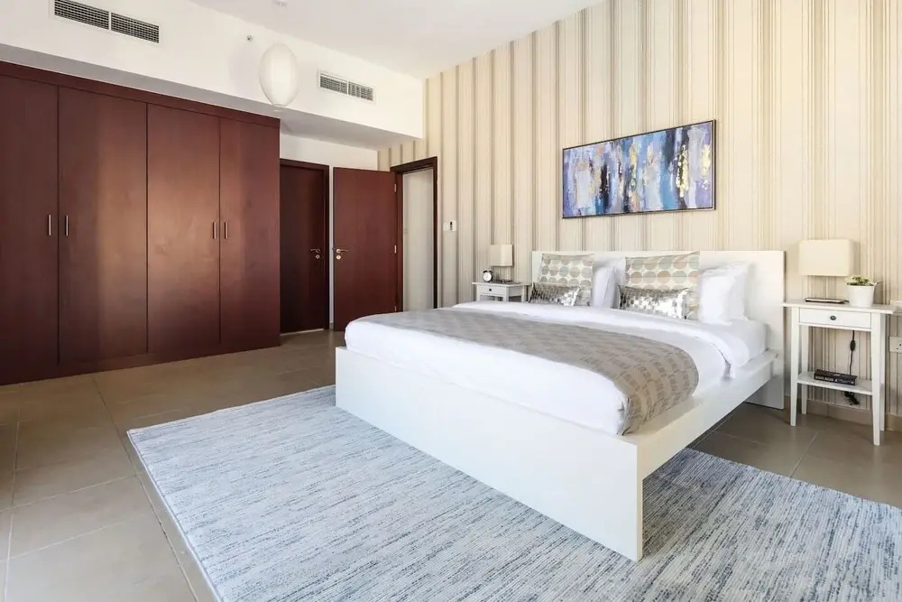 Дубай: 2BR in JBR w/ Mesmerizing Marina Views! Sleeps 6!