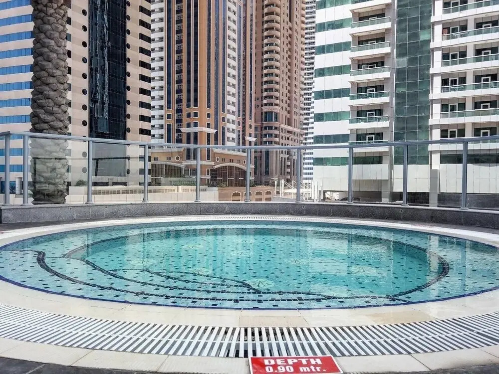 Дубай: Grand 3BR in Dubai Marinas Majestic Skyscraper!