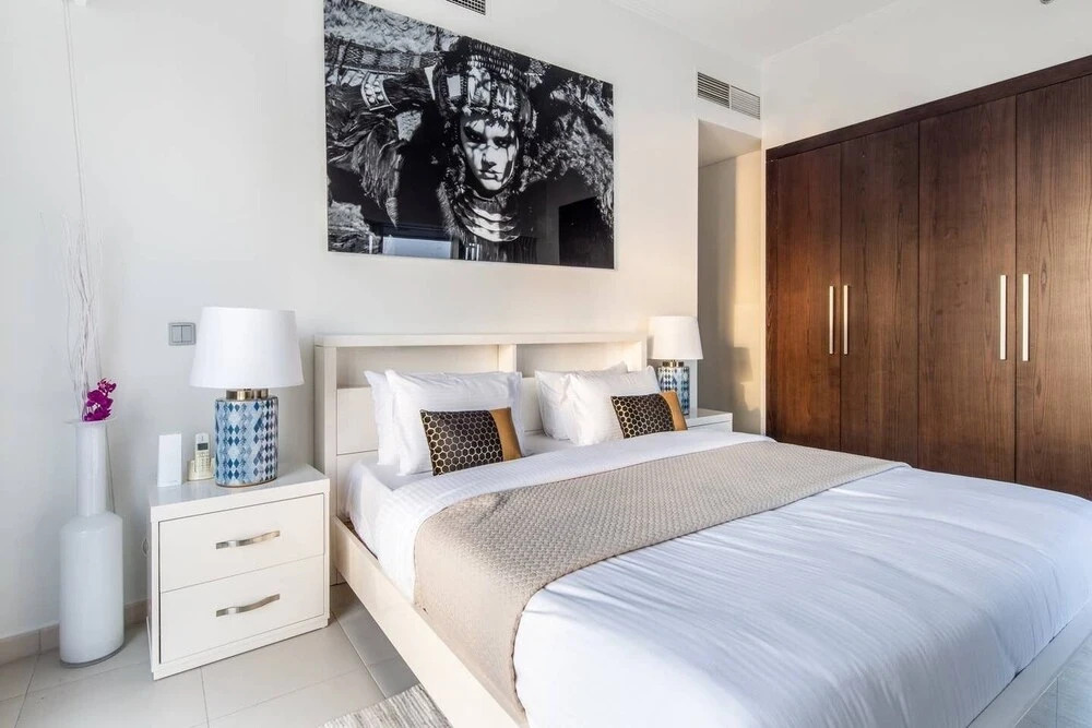 Дубай: 2BR Modern Luxury Masterpiece in Dubai Marina!