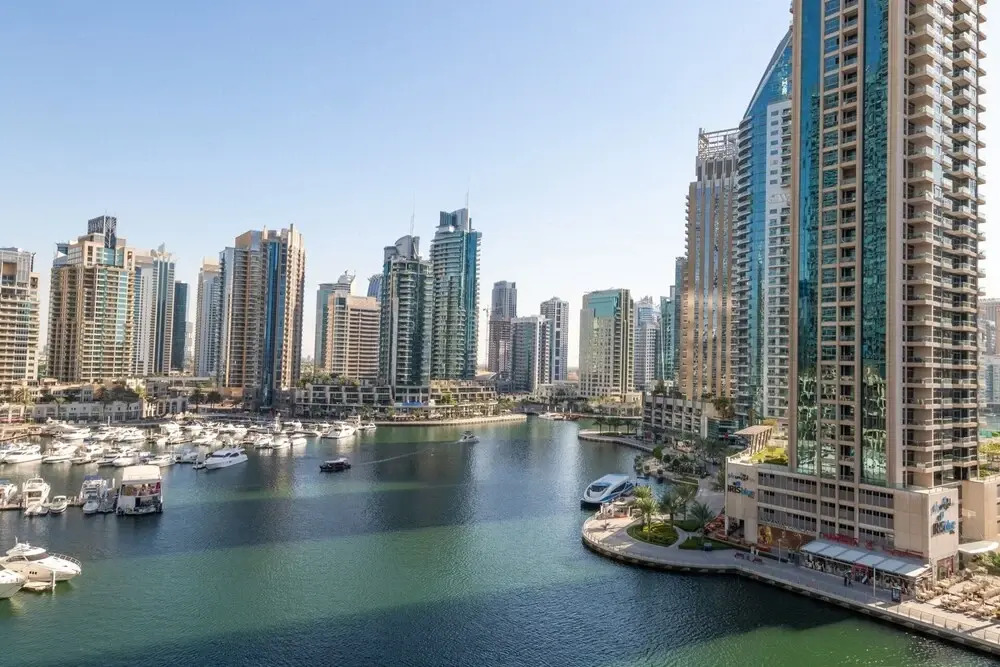 Дубай: 2BR Modern Luxury Masterpiece in Dubai Marina!