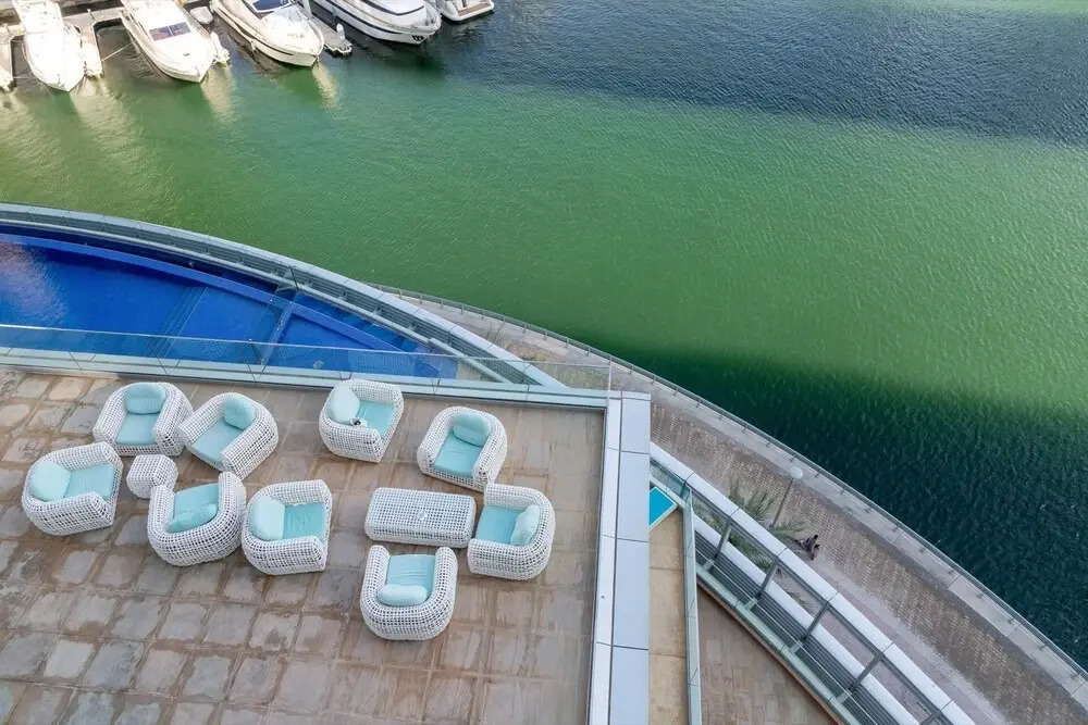 Дубай: 2BR Modern Luxury Masterpiece in Dubai Marina!