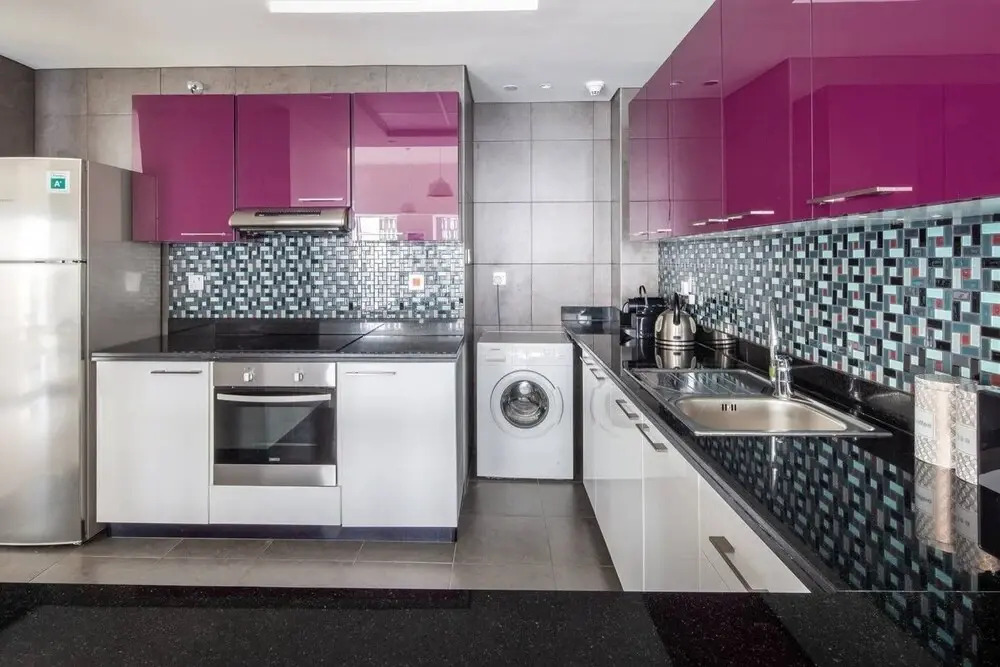 Дубай: 2BR Modern Luxury Masterpiece in Dubai Marina!