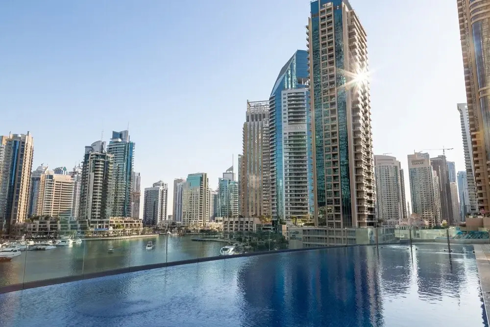 Дубай: 2BR Modern Luxury Masterpiece in Dubai Marina!