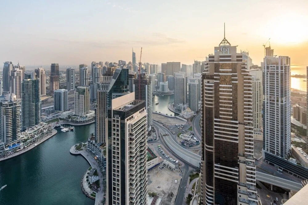 Дубай: 2BR Modern Luxury Masterpiece in Dubai Marina!