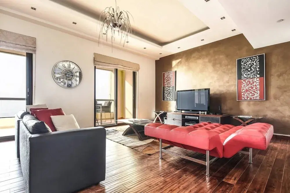 Дубай: Deluxe + Premium 1BR in JBR With Full Sea Views!