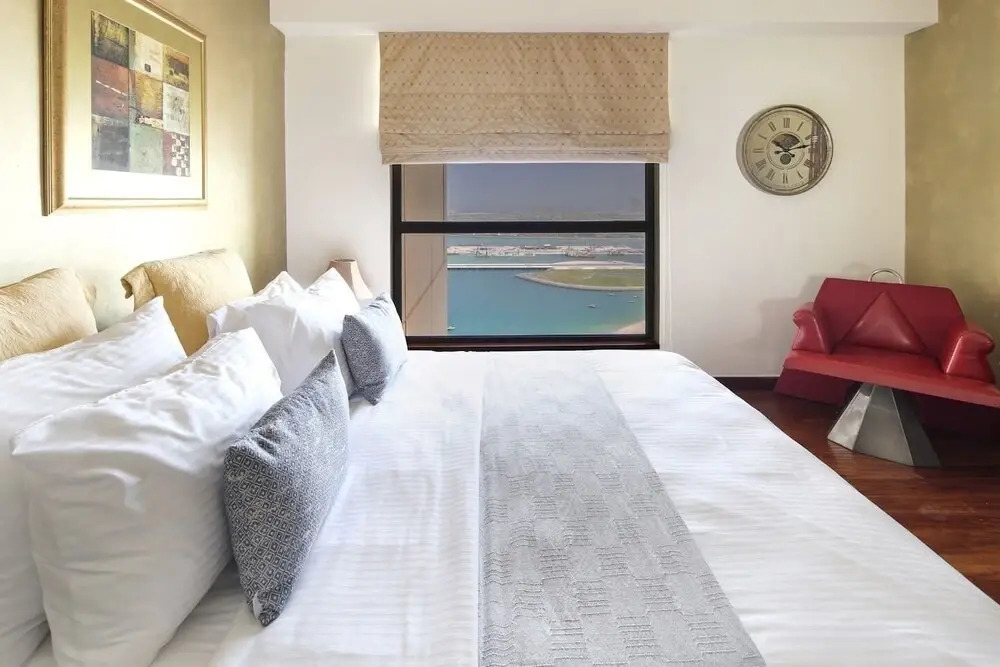 Дубай: Deluxe + Premium 1BR in JBR With Full Sea Views!