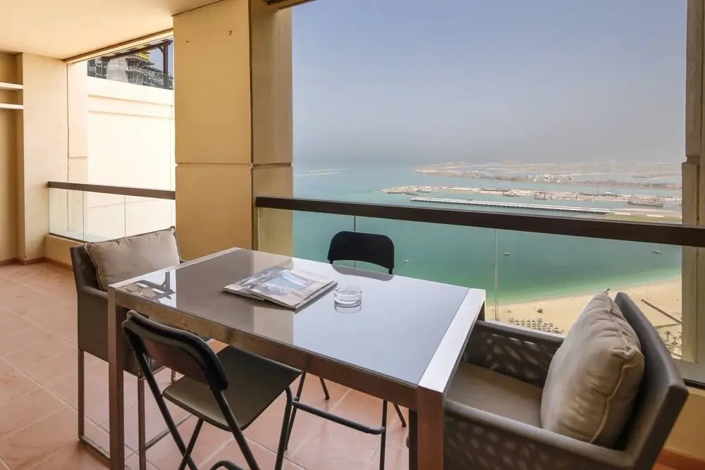 Дубай: Deluxe + Premium 1BR in JBR With Full Sea Views!