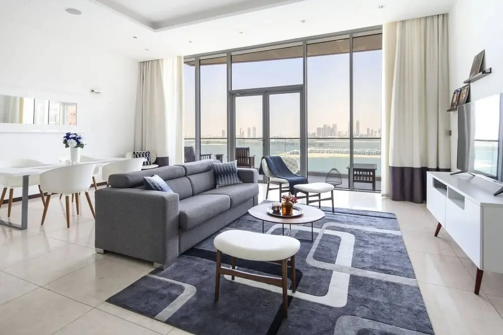 Дубай: Beachfront 1BR in Tiara - Gorgeous Sea Views!