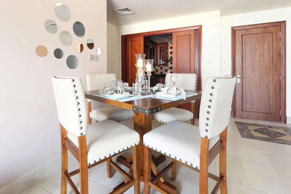 Дубай: Delightful 1BR in Magical Old Town Dubai!