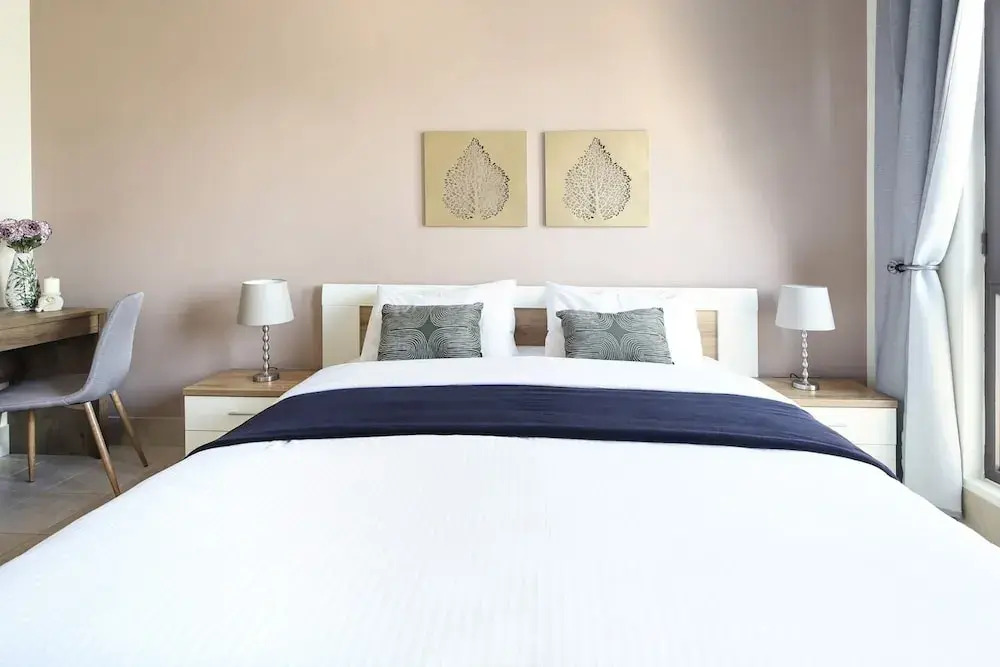 Дубай: Delightful 1BR in Magical Old Town Dubai!