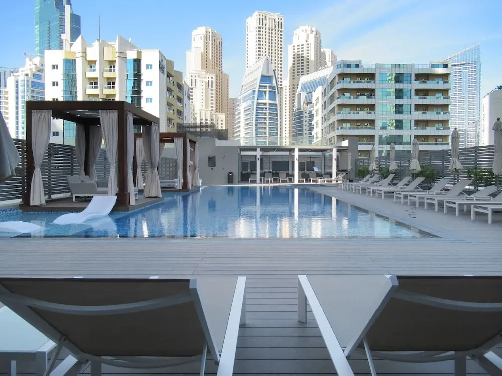 Cozy And Dazzling 1BR in Dubai Marina — фото 5