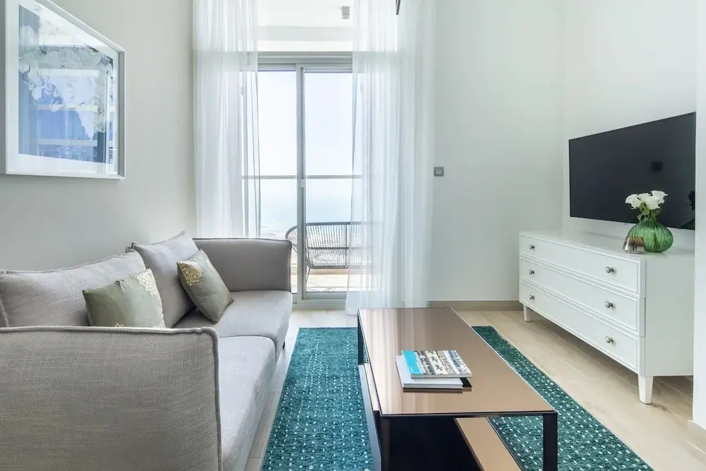 Cozy And Dazzling 1BR in Dubai Marina — фото 3