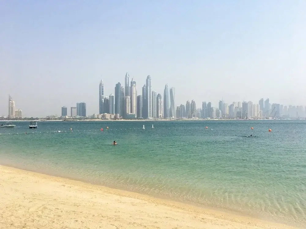 Дубай: Direct Beach Access! - Luxurious 1BR in Fairmont