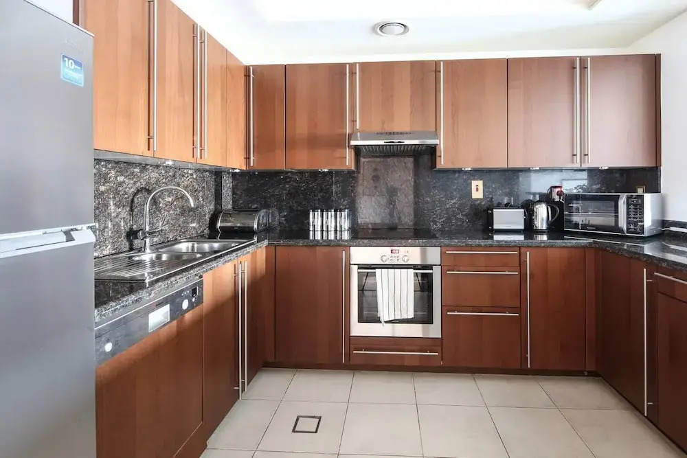 Дубай: Direct Beach Access! - Luxurious 1BR in Fairmont