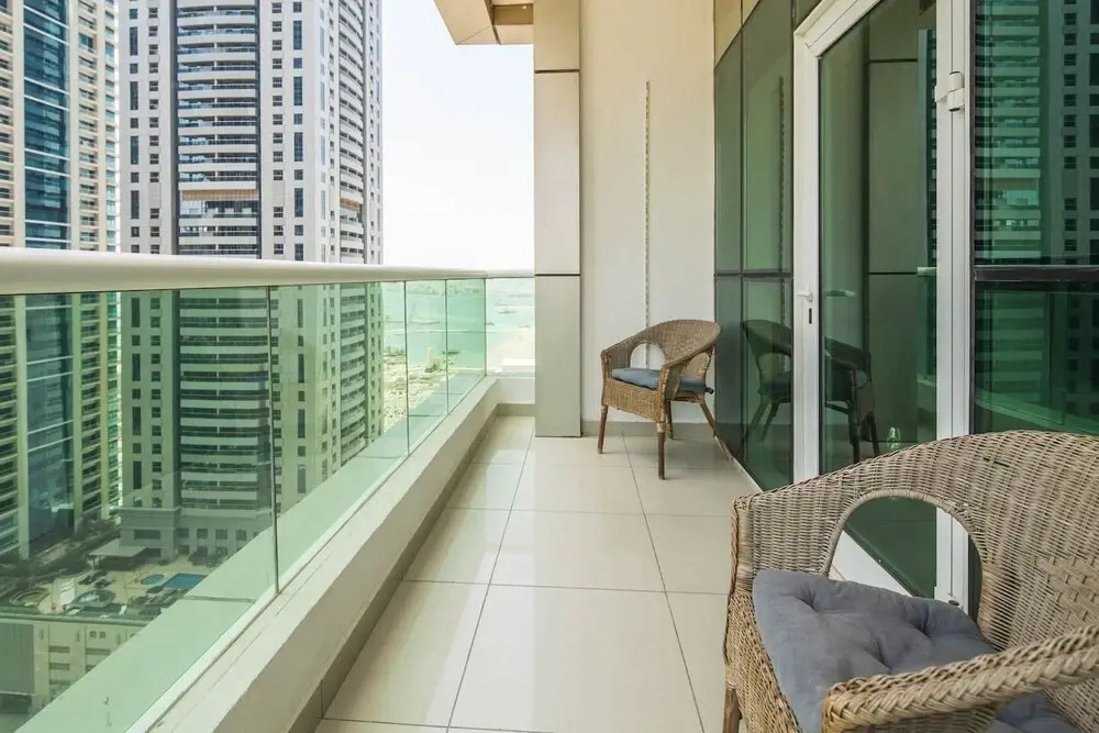 Дубай: Bright + Spacious 1BR in Dubai Marina