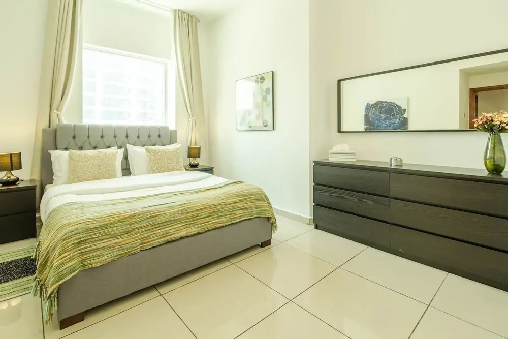 Bright + Spacious 1BR in Dubai Marina — фото 4