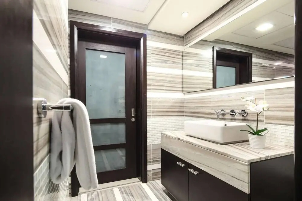 Дубай: Impressive 3BR Loft in Downtown Dubai!
