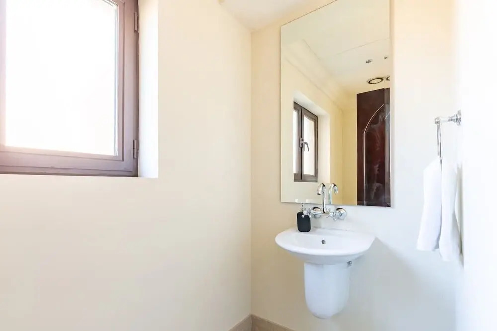 Дубай: Best in Downtown, Loft West 1BR