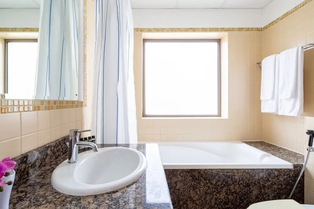 Дубай: Bright & Lively 1BR Apartment With Marina Views