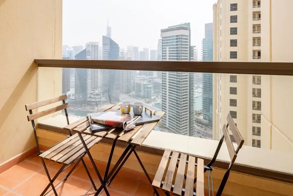 Дубай: Bright & Lively 1BR Apartment With Marina Views