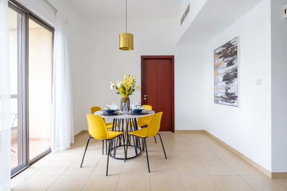 Дубай: Bright & Lively 1BR Apartment With Marina Views