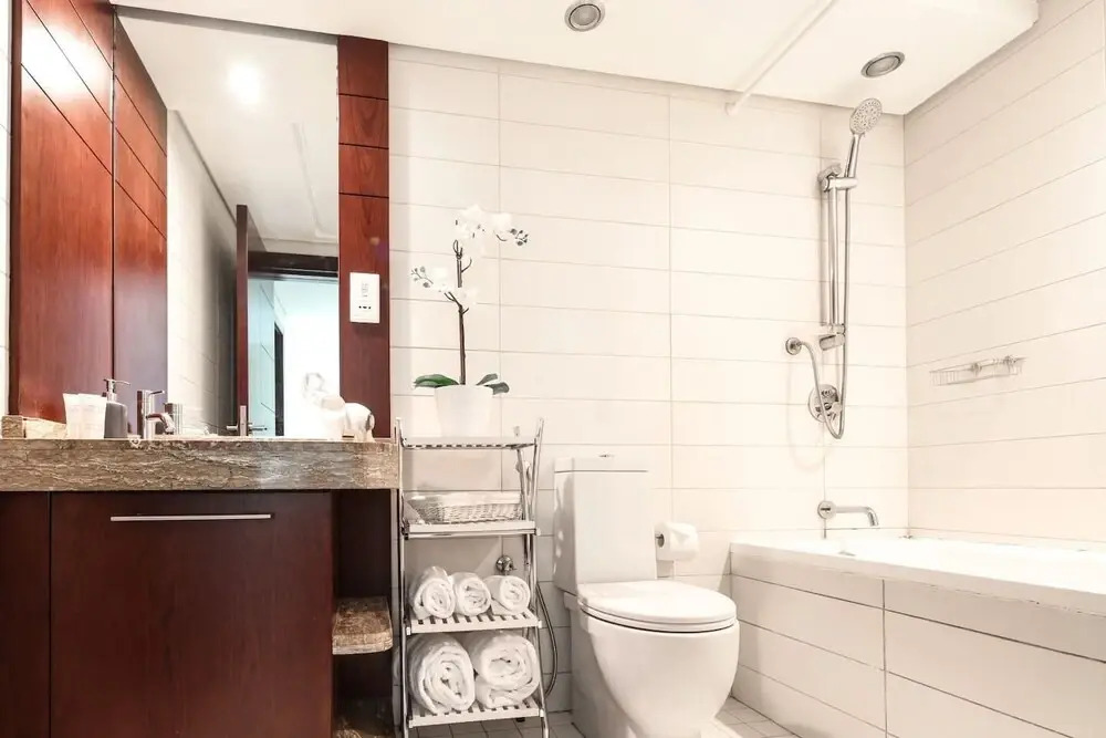 Дубай: Bright and Spacious 1BR in Downtown Dubai