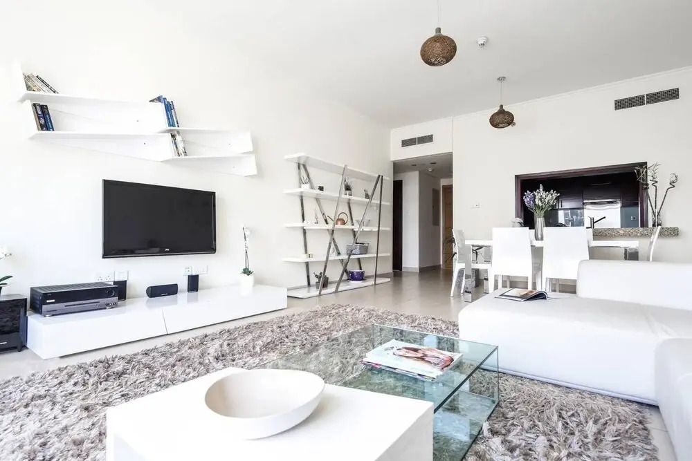 Дубай: Bright and Spacious 1BR in Downtown Dubai