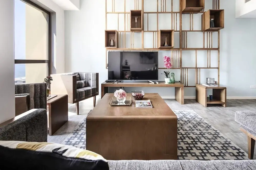Дубай: Elegant + Upscale 3BR in JBR With Full Sea Views!