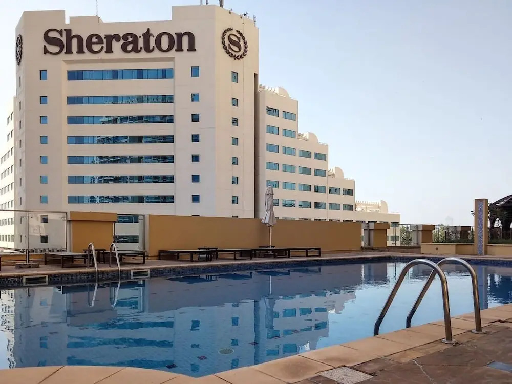 Дубай: Elegant + Upscale 3BR in JBR With Full Sea Views!