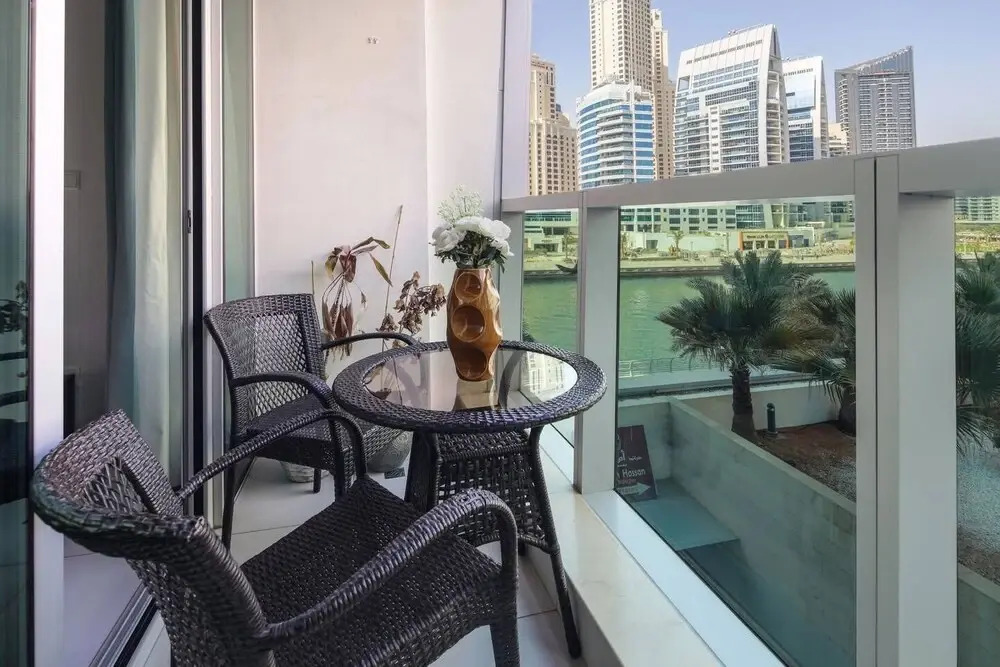 Дубай: 1BR in Dubai Marina With a Rooftop Pool!