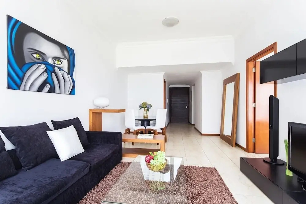Дубай: Cozy 1BR With JLT Views!